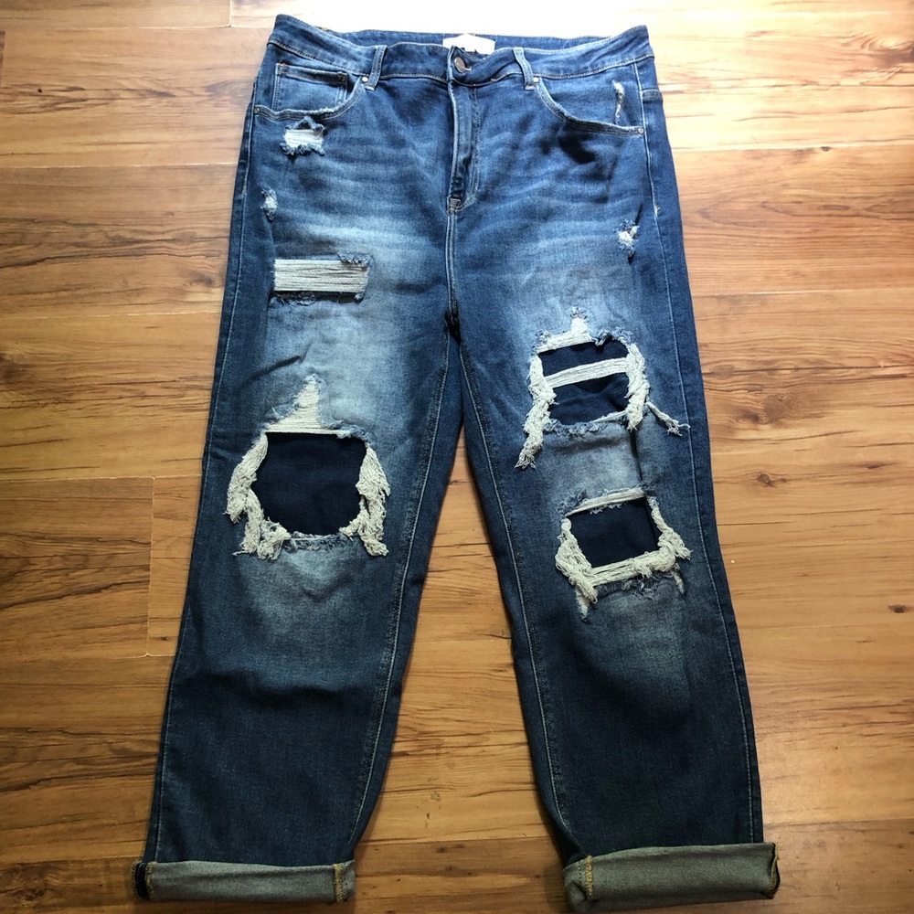 Ladies Risen Denim Patch High Rise Distressed Jeans Size 2XL NWOT